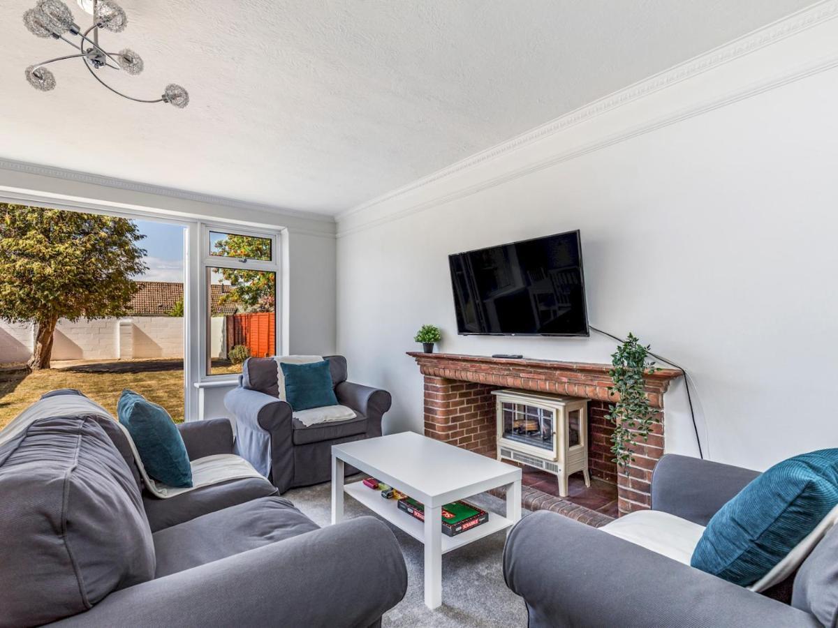 Pass The Keys Lovely Ground Floor Flat With Large Garden Τσίτσεστερ Εξωτερικό φωτογραφία