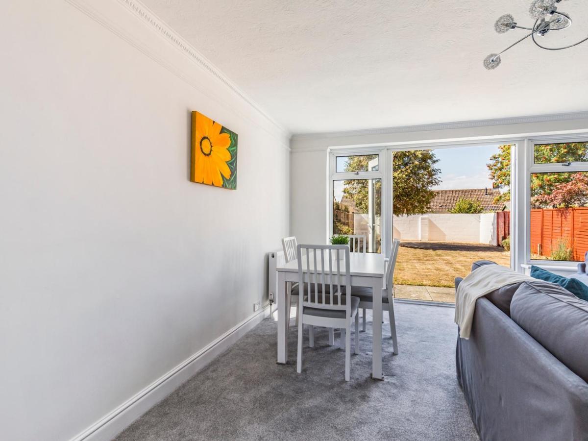 Pass The Keys Lovely Ground Floor Flat With Large Garden Τσίτσεστερ Εξωτερικό φωτογραφία