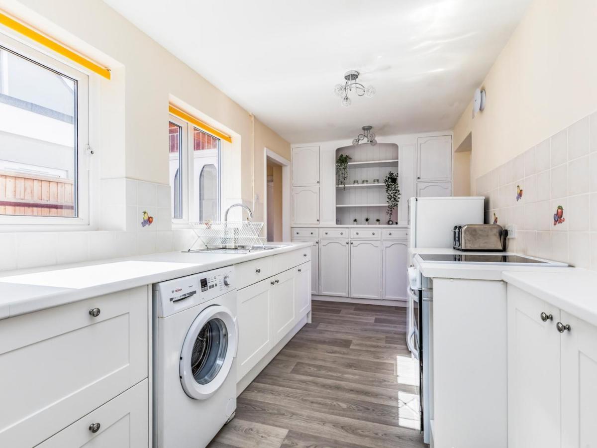 Pass The Keys Lovely Ground Floor Flat With Large Garden Τσίτσεστερ Εξωτερικό φωτογραφία